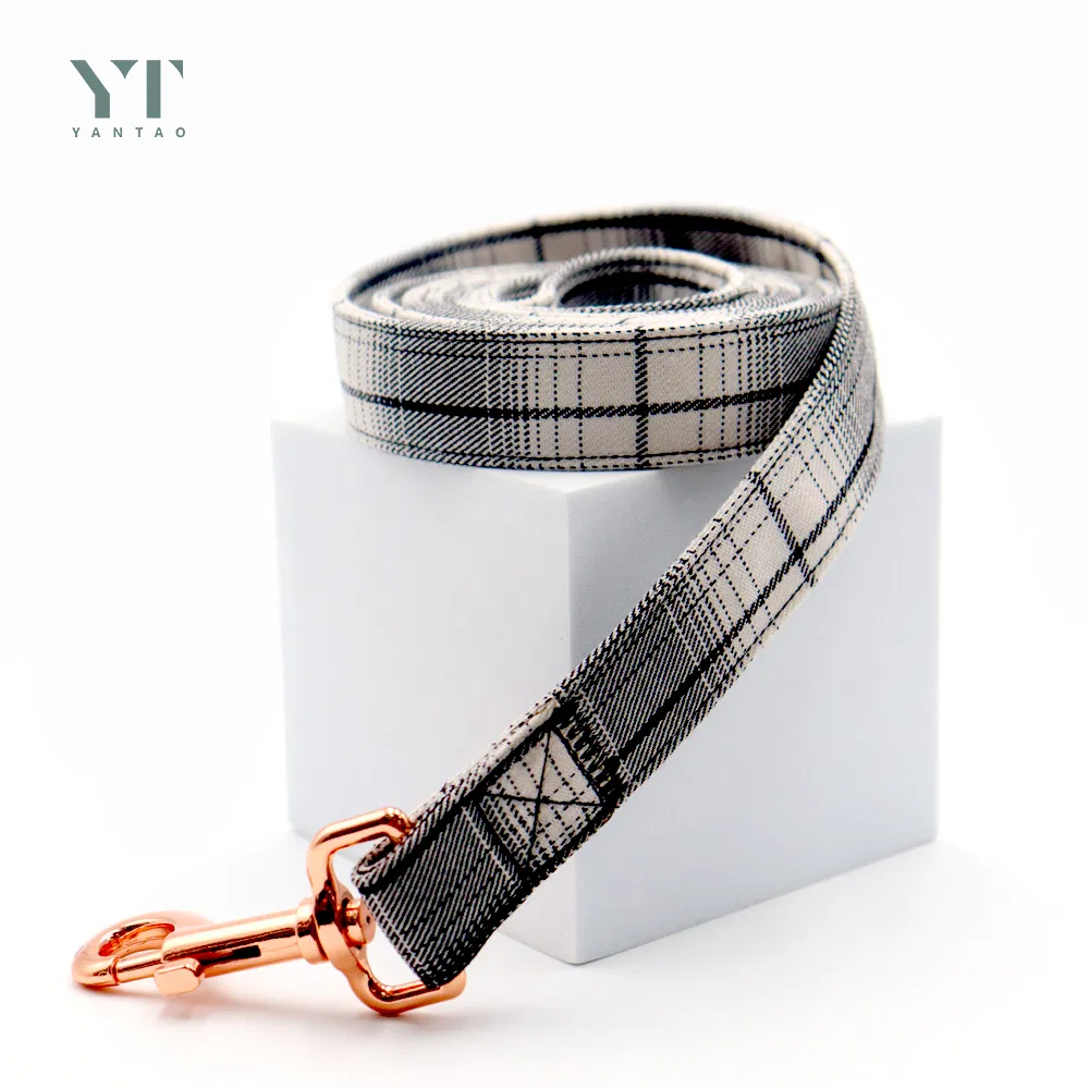 Custom Luxury Pet Supplies Fabric Designer Cotton Dog Leash and Collar Set Metal Buckle Dog Leash and Collar for Dogs