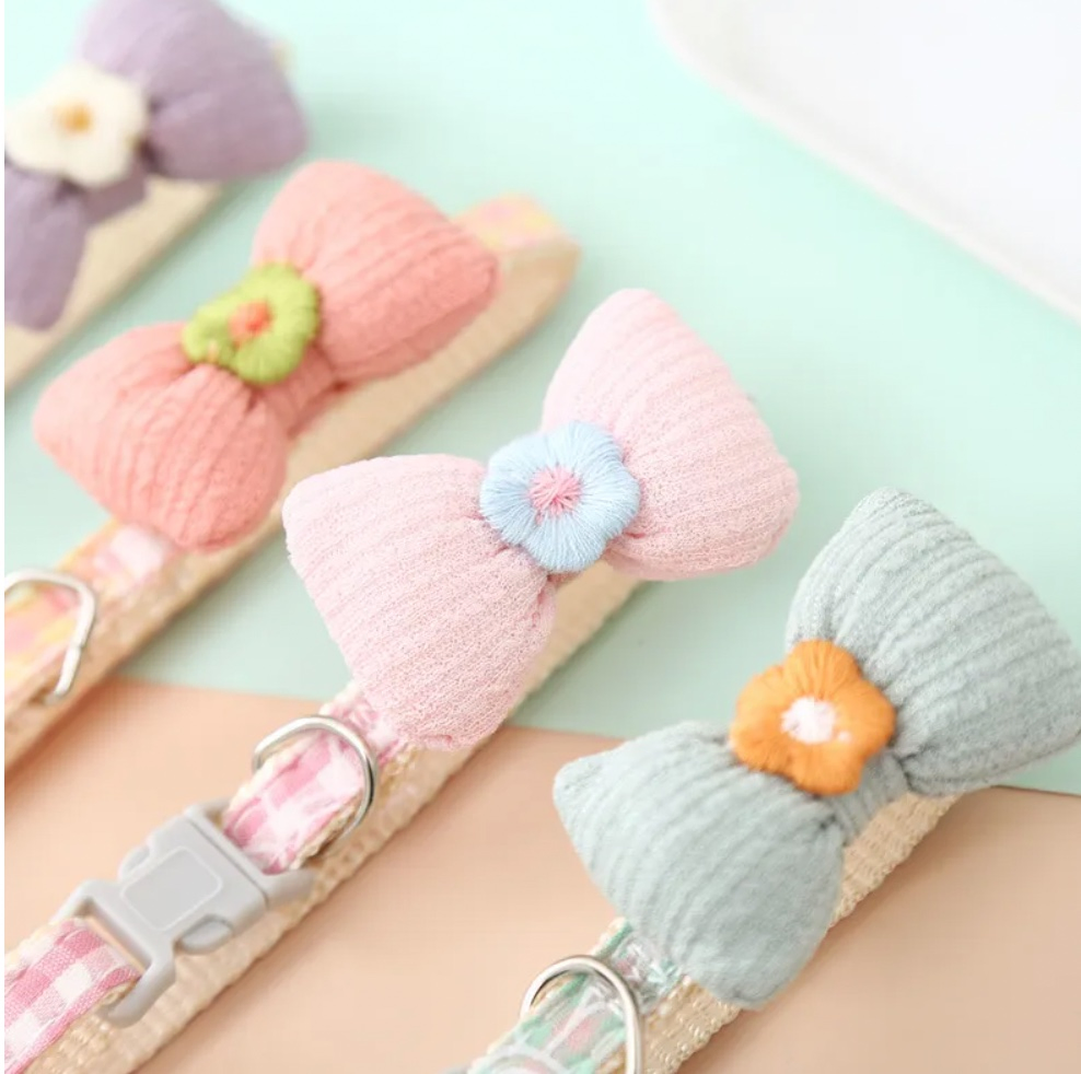 Lovely Looking New Design Cat Collar Cute Cartoon Flower Bow with Bell