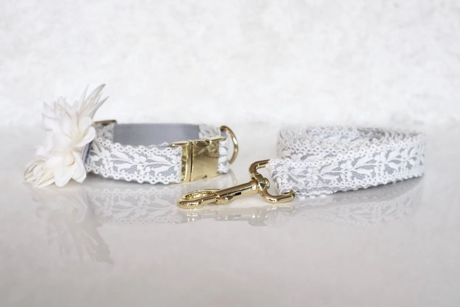 Hanyang Designer Fashion White Flower Lace Big Lady Cute Metal Dog Collar