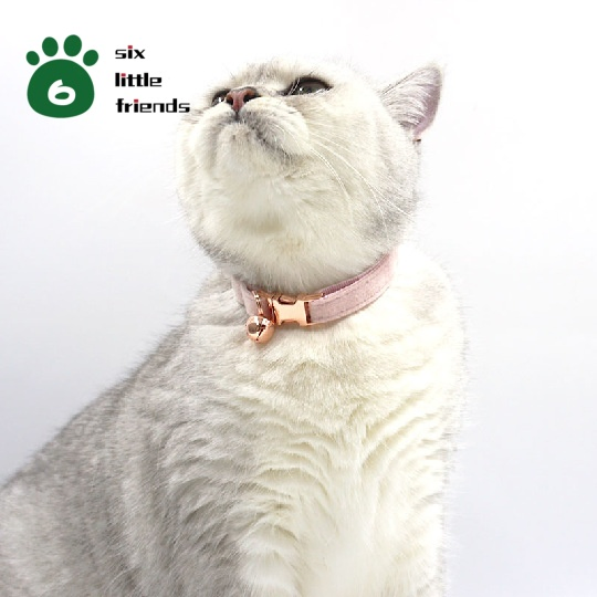 Fashionable Velvet Cat Collar Small Bell