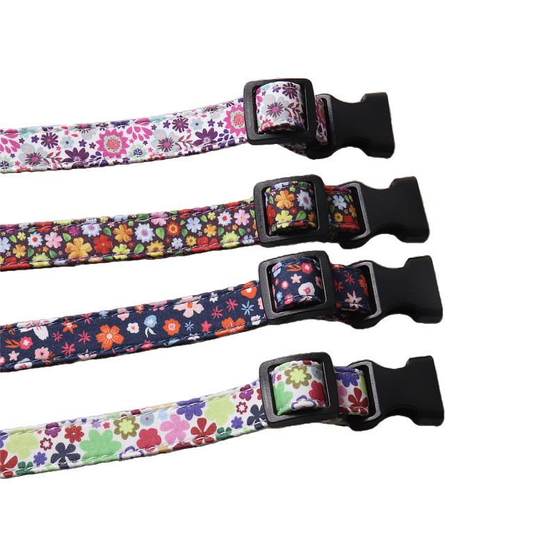 New Pet Products Floral Series Plastic Buckle Dog Collar Metal Accessories Hanging Dog Collar