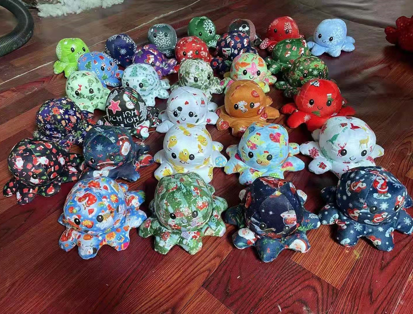 20cm Christmas Rainbow Shiny Reversible Octopus Plush Toy Soft Stuffed Toy with PP Filling Mood Emotion Christmas Toy