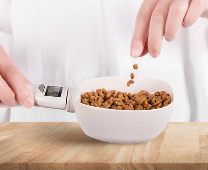 Home Gadget 800g Handheld Dog Cat Pet Food Measuring Digital Weighing Scoop Cup Scale Electronics Pet Spoon Weight Scale