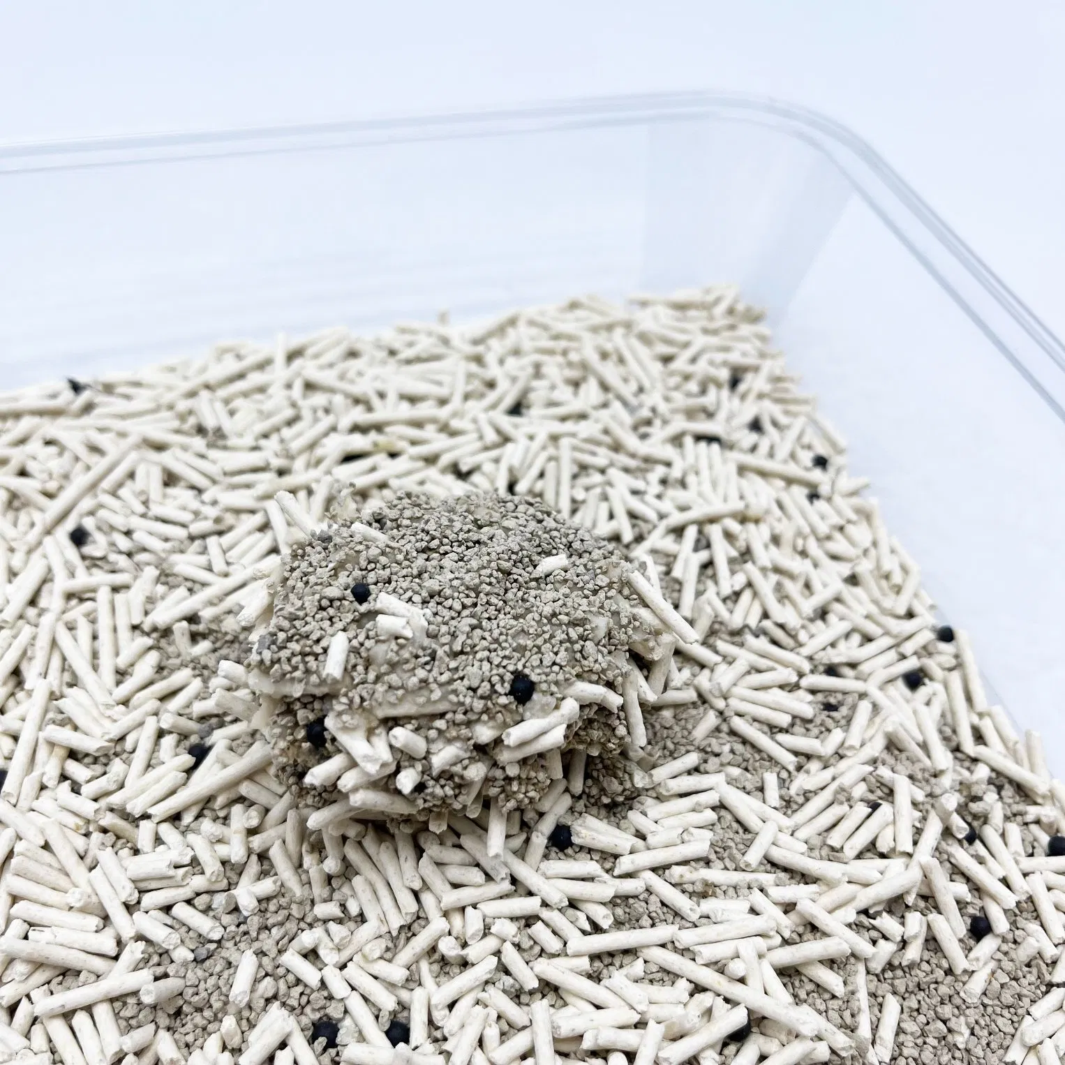 Super Absorbent Strong Deodorant Hard Clumping Flushable Pet Cleaning Product Bentonite Clay Tofu Mixed Kitty Sand 1.5mm Coffee Flavored Tofu Cat Litter