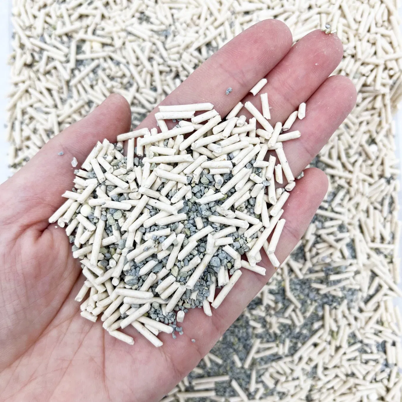 Factory Manufacturers Bnetonite Kitty Cat Store Shop 1.5mm Plain Tofu Litter Domestic Broken Litter 2.0mm High End Mixed Cat Tofu Sand Mixed Pet Litter