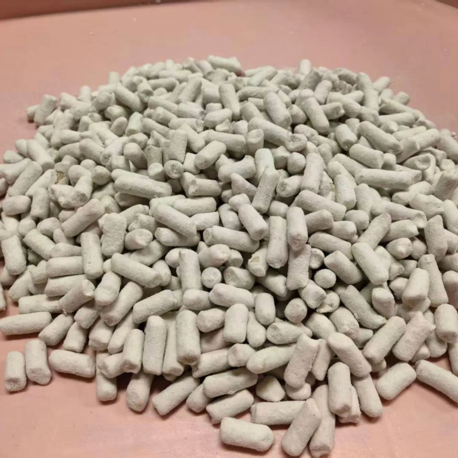 Convalescence Specific Paper Cat Litter Features High Absorbency and Dust Free Properties for Recovery Monitoring