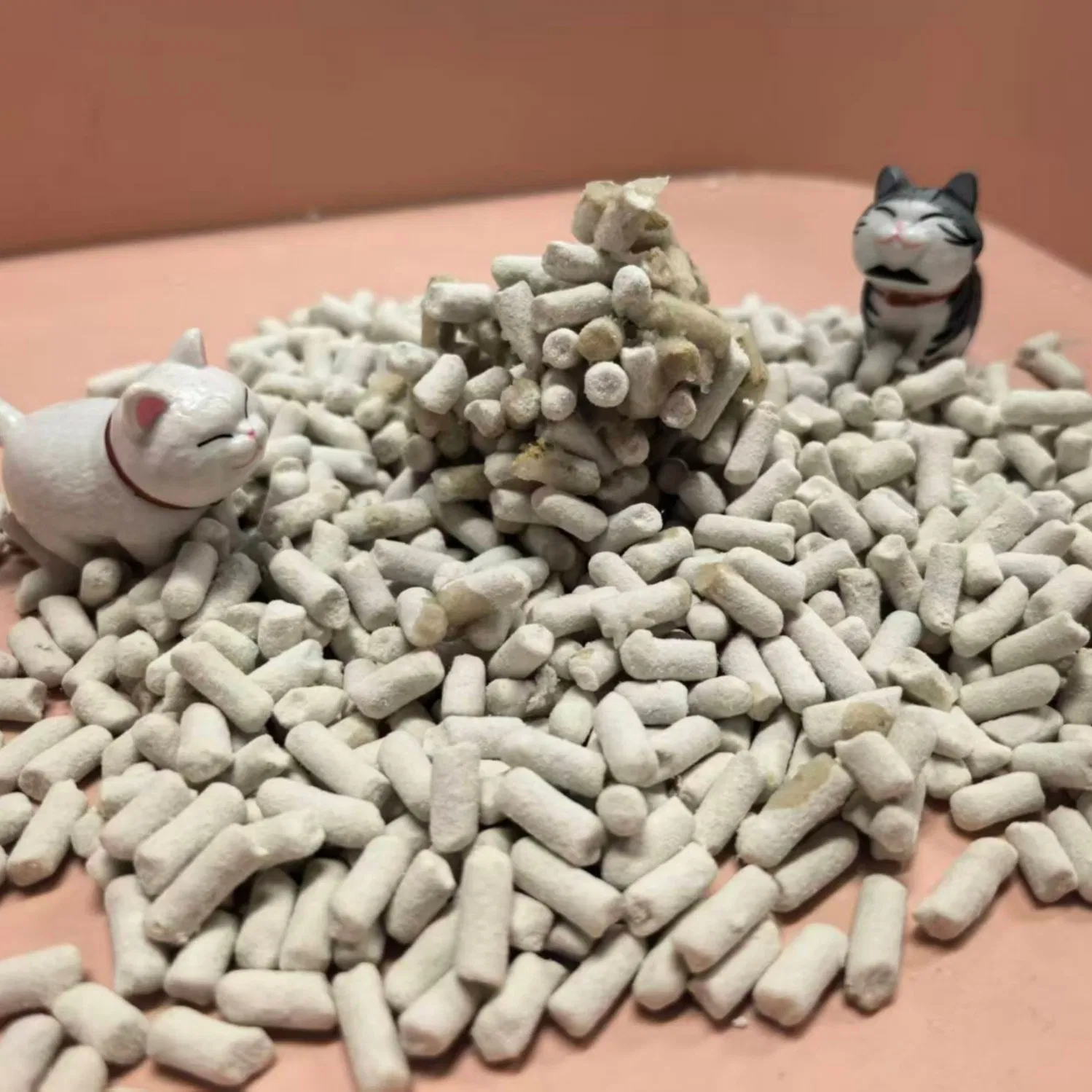 Special Care Paper Cat Litter Designed for Postoperative Use Features High Absorbency and Easy Monitoring of Output