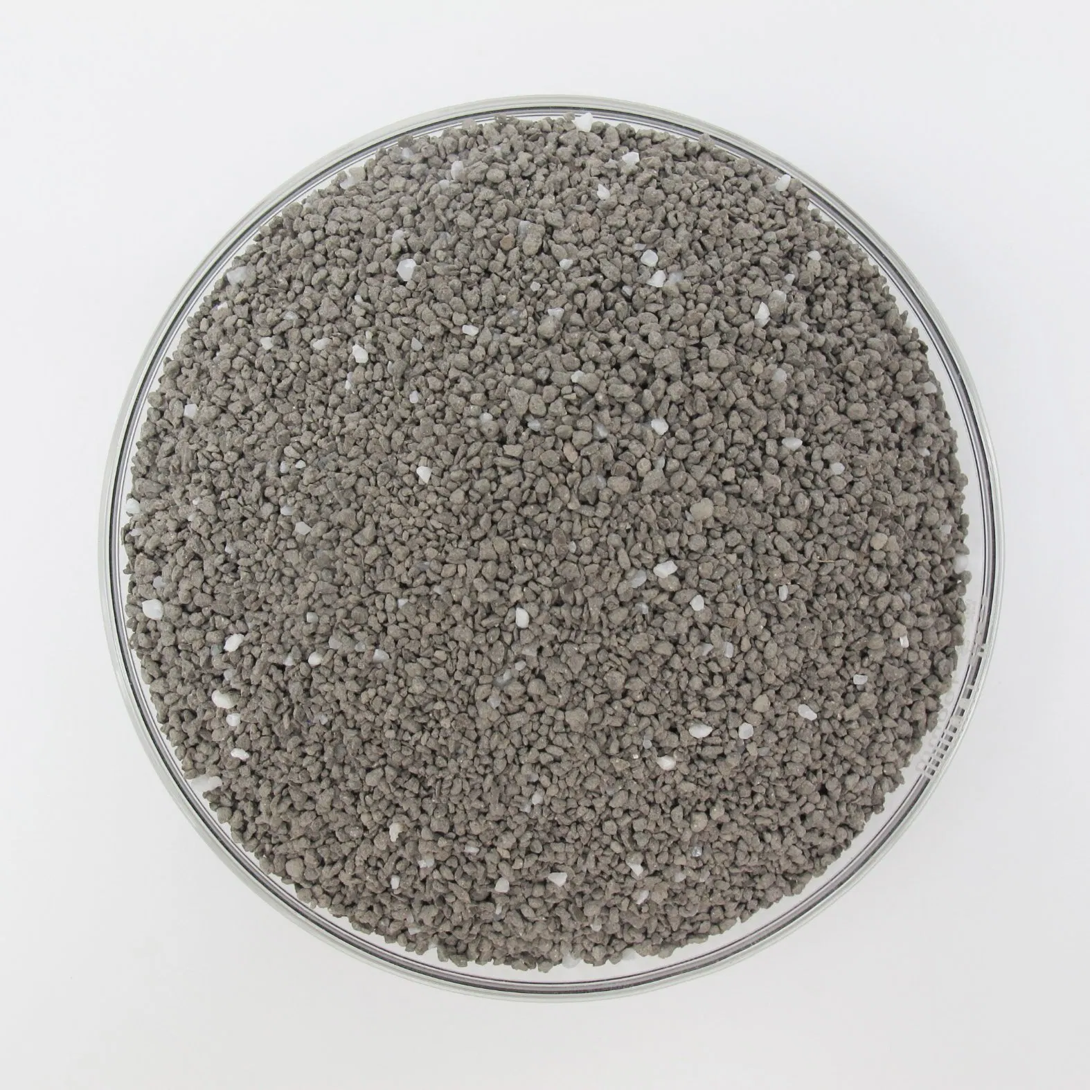 Superior Quality Highly Water Absorption Clumping Free Dust Pet Supply 0.85-0.95mm Natural Sodium-Based Ore Bentonite Cat Litter Mineral Sands