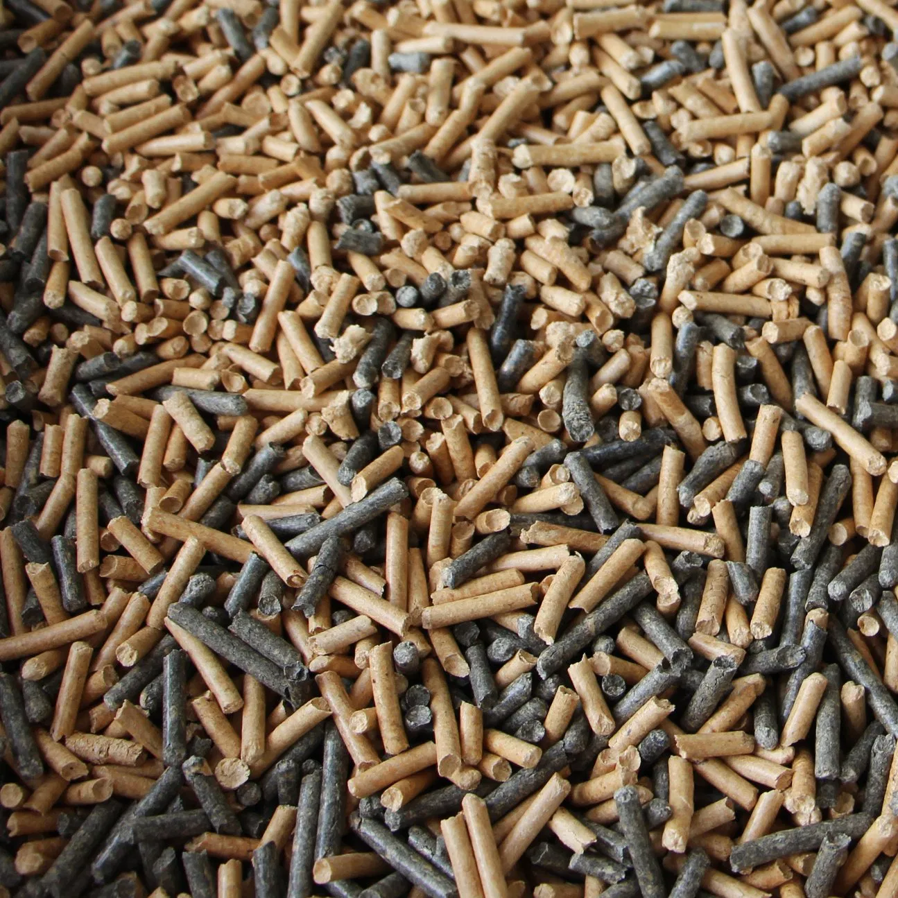 Pine Wood Chip Cat Litter Water Soluble Odor-Control Pellets Cat Litter Bulk Factory