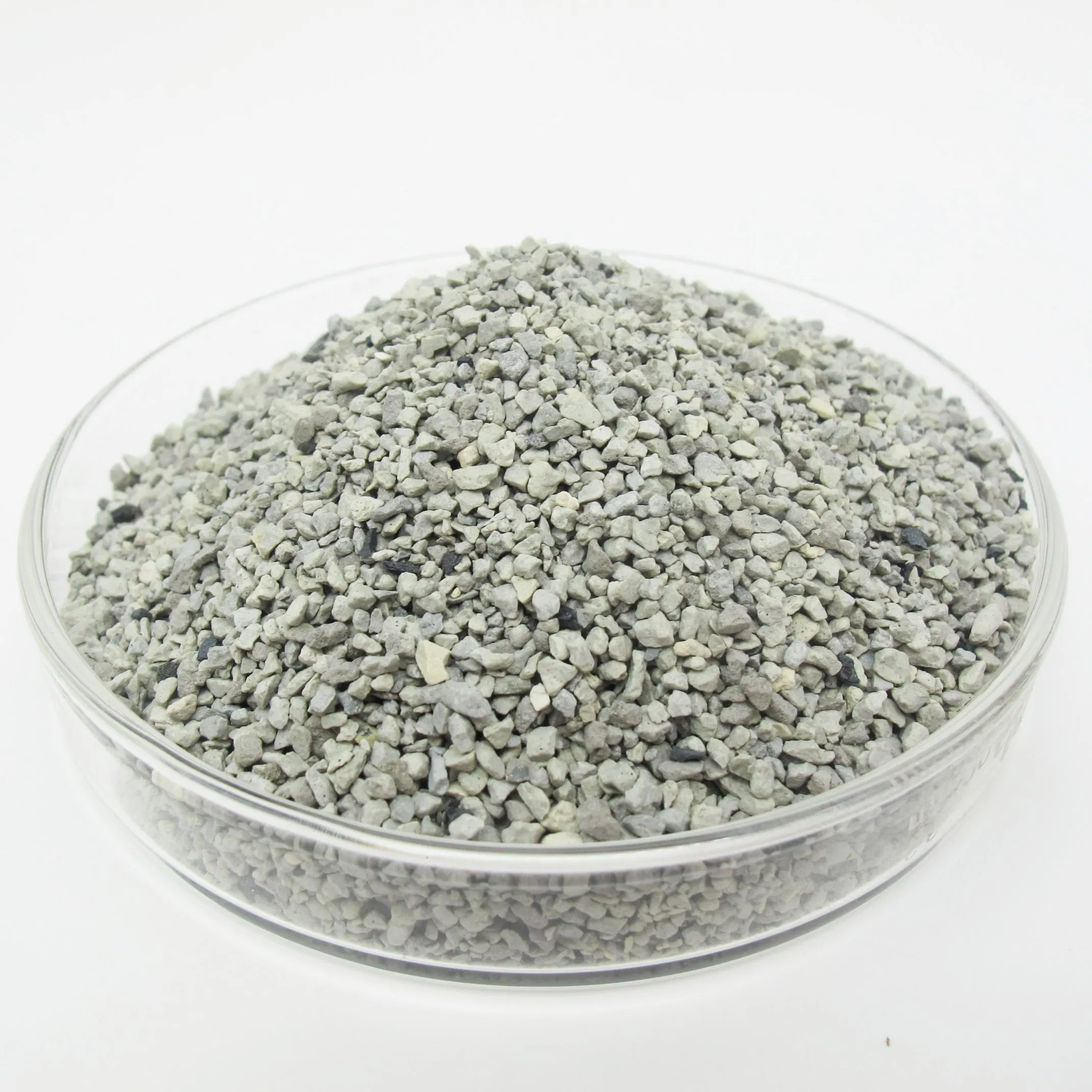 Ezchong Pet Sand Factory 0.5-2.5mm Imported America Ore Sand 1% Active Carbon Cat Litter Bentonite Clay