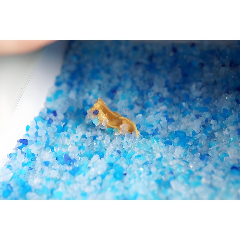 Ultra-Absorbent Dust-Free Crystal Cat Litter for Easy Cleanup