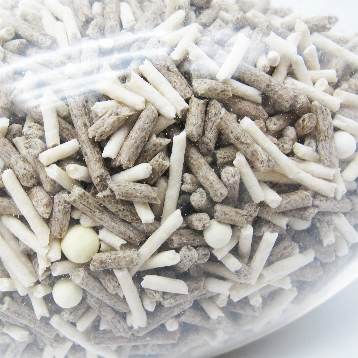 China Factory Manufacturers Pet Cleaning Products 1.5mm Coffee Scented Pet Supply Cat Toilet Accessory Tofu Kitty Litter