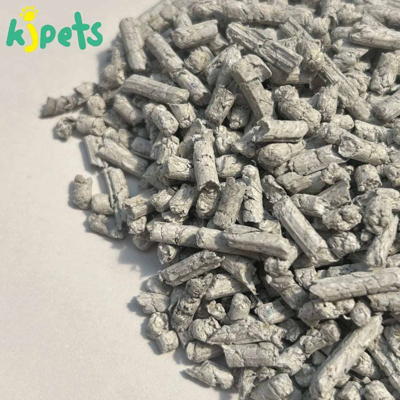 China Supplier Eco-Friendly Clumping Recycled Paper Newspaper Cat Litter Pellet
