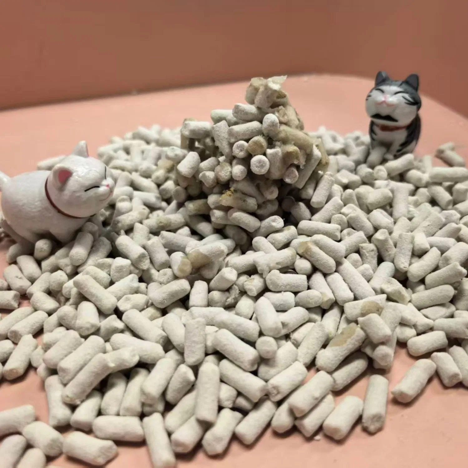 Post Surgery Specific Paper Cat Litter Provides Sterile Environment with Ultra High Absorbency and Zero Chemical Residues