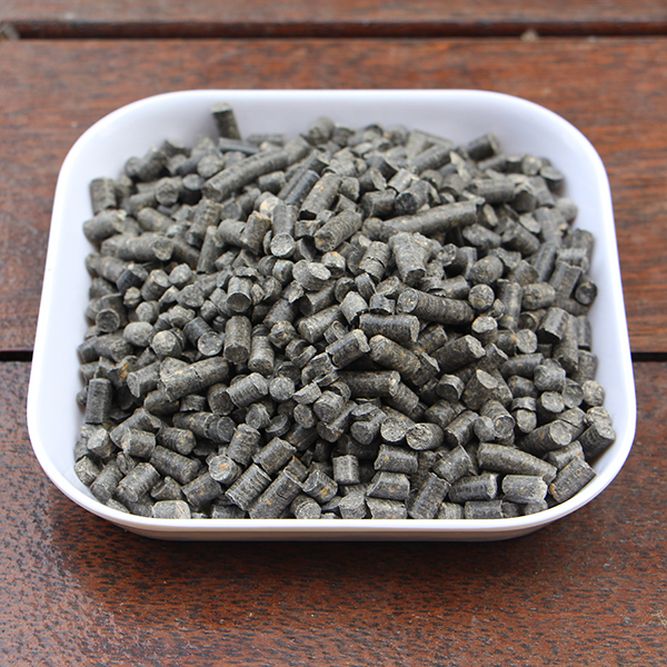 Pine Wood Chip Cat Litter Water Soluble Odor-Control Pellets Cat Litter