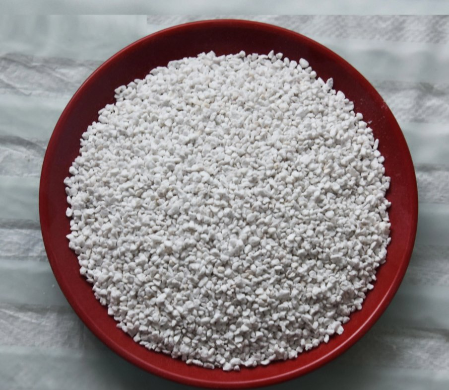 Premium Cassava Cat Litter: Natural Odor Control and Clumping Power