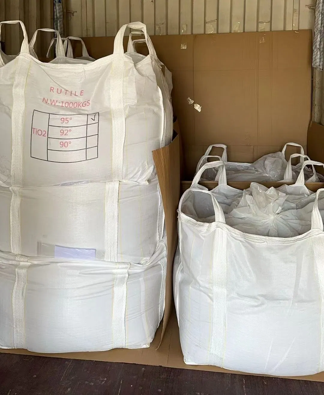 Titanium Ore TiO2 95% Rutile Sand Ilmenite Sand Price