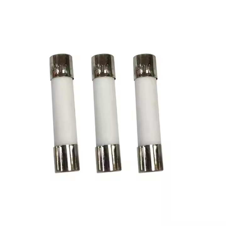 RUNNENG High Voltage Ceramic Tube Fuse 6X32mm 1500VDC 1A-10A Fast/Slow Blow Anti-Crack Explosion-Proof Protective Component