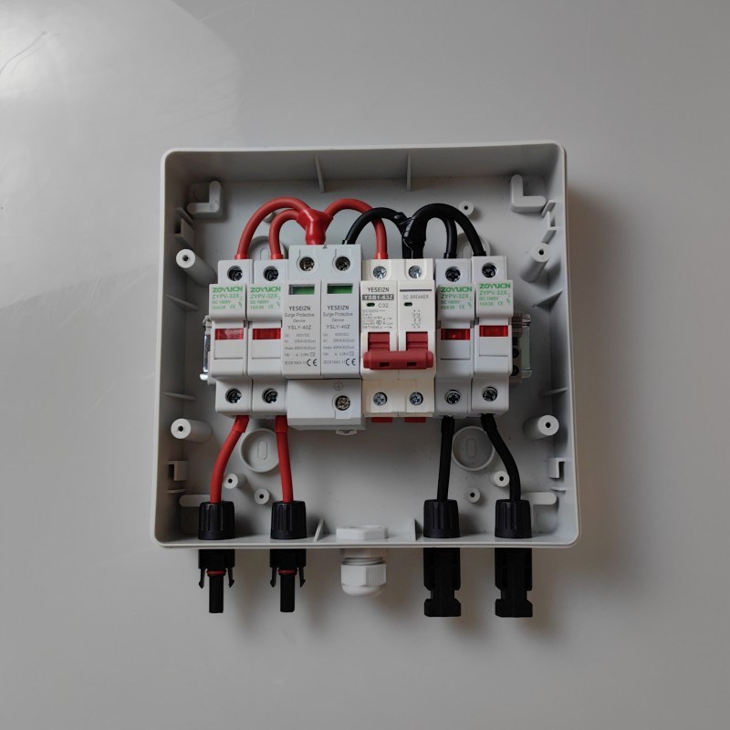 Solar Photovoltaic DC 600V ABS Lightning Protection Combiner Box 8 Channels 1 Input/Output IP65 Waterproof Fuse MCB SPD