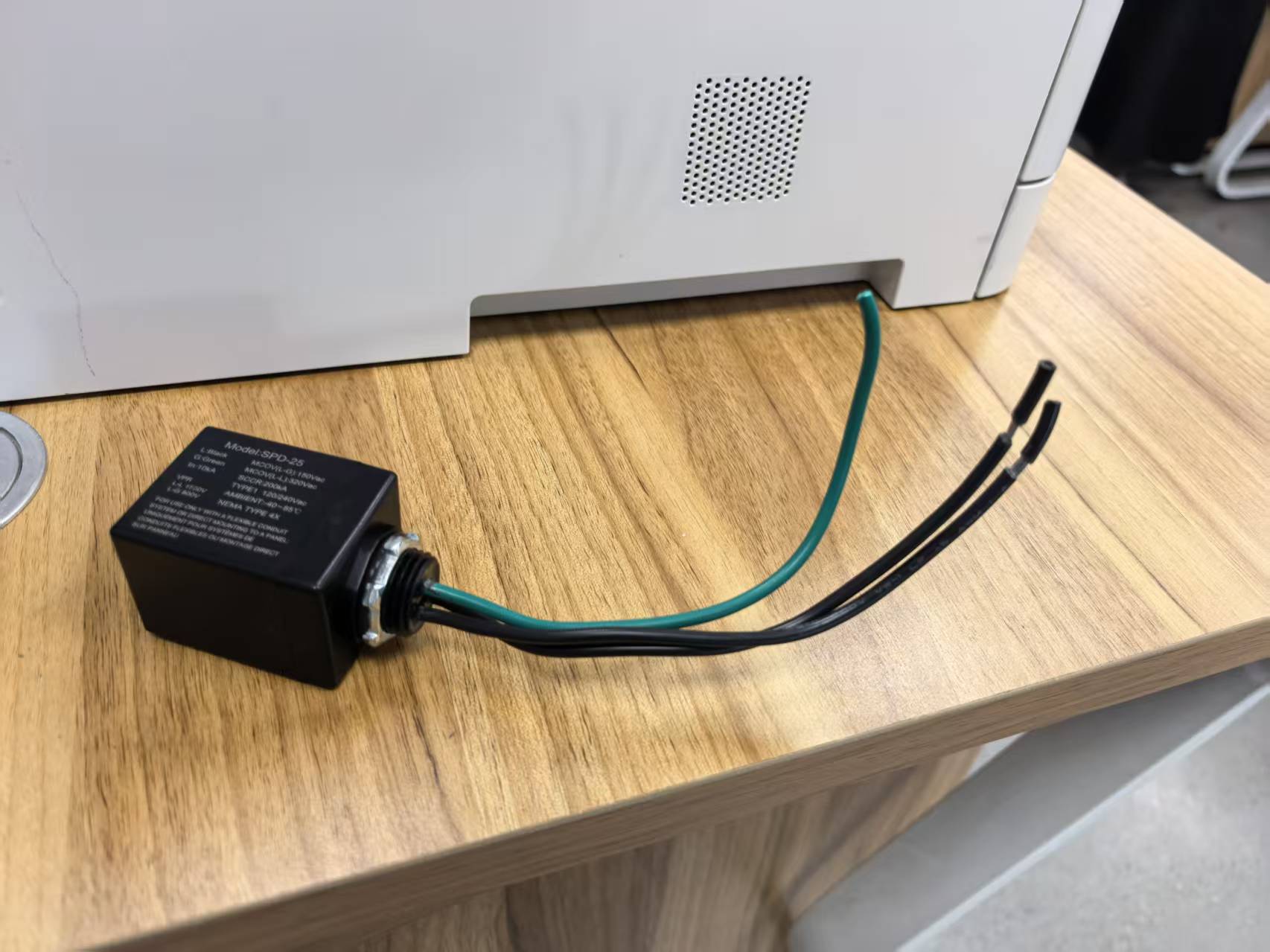UL Certified HVAC SPD-25 Industrial 120/240V 10KA MAX 25KA TYPE 1 Surge Protective Device for Safety