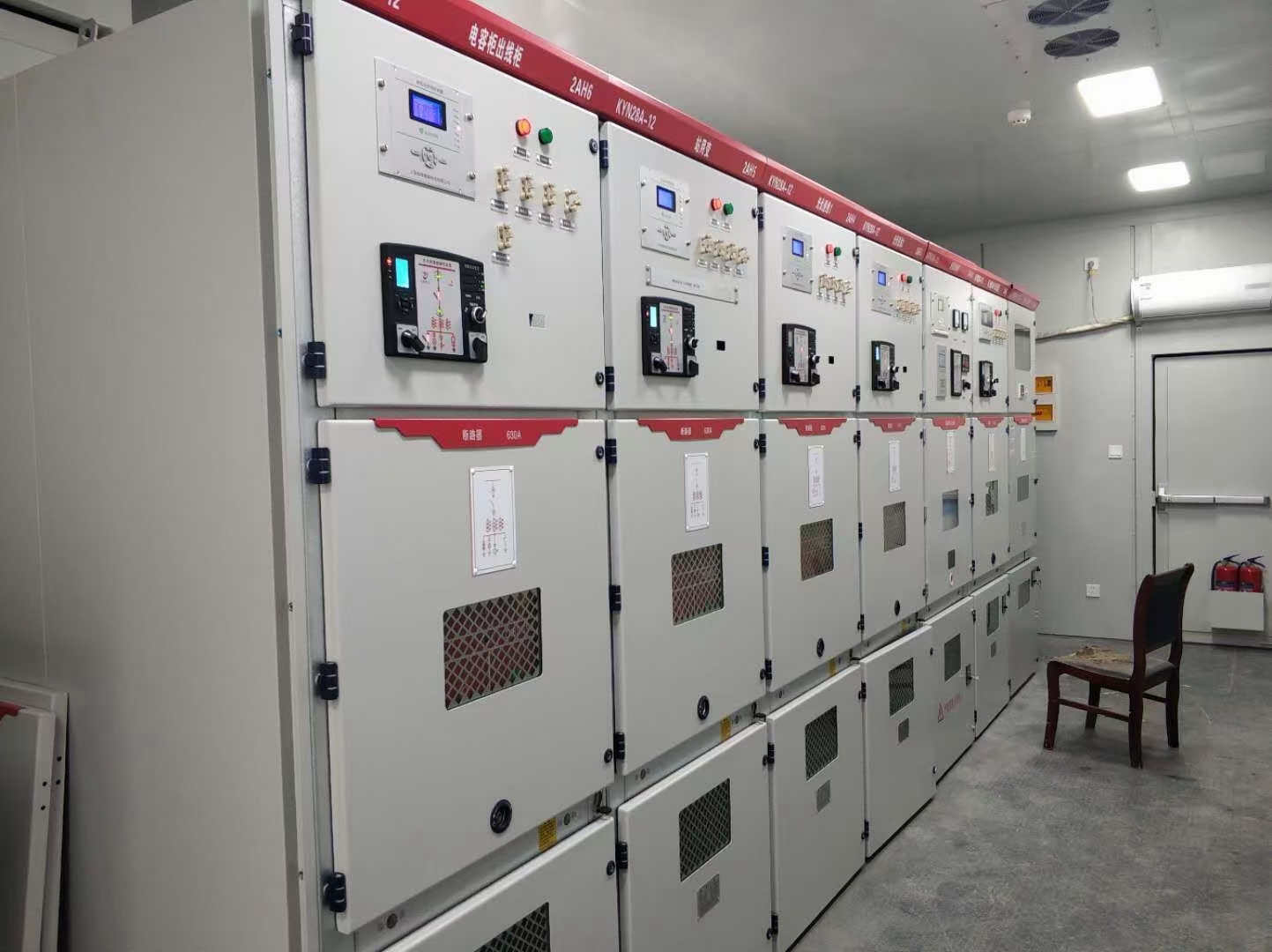 11KV 35KV Gearswitch SVG APF Photovoltaic Reactive Power Compensation Device Metal Indoor Improve HV MV Power Distribution
