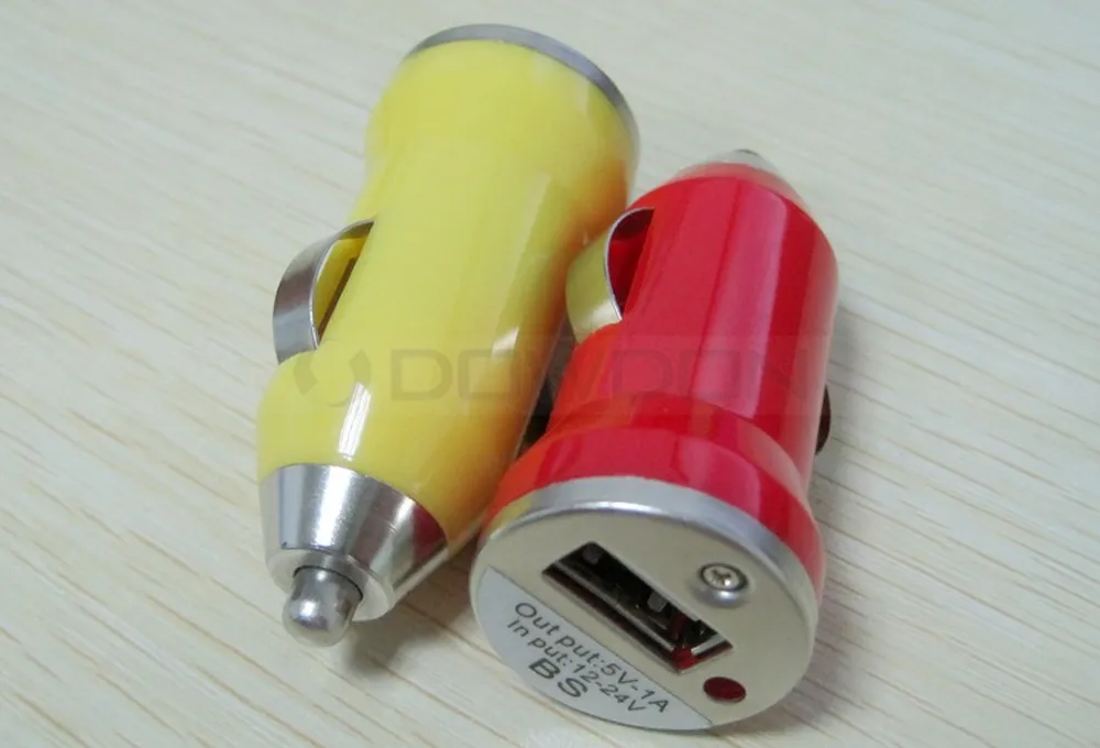 USB Car Charger Photo 5