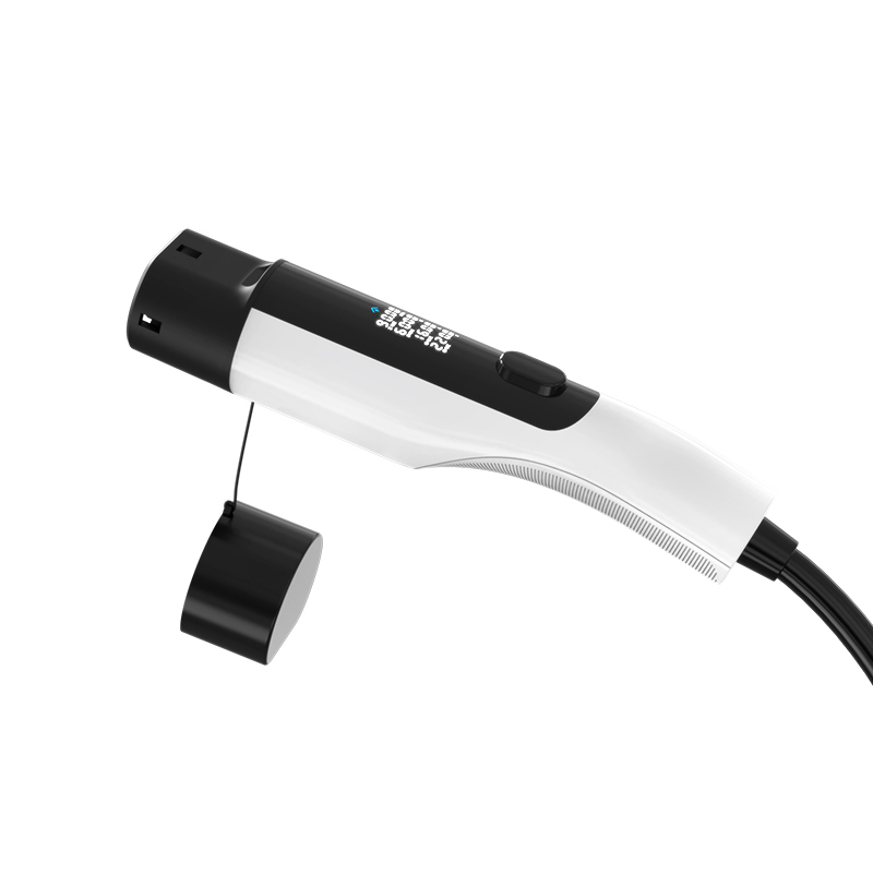 How Does a Portable Charger with Dual USB Ports Work to Charge Two Devices at The Same Time?