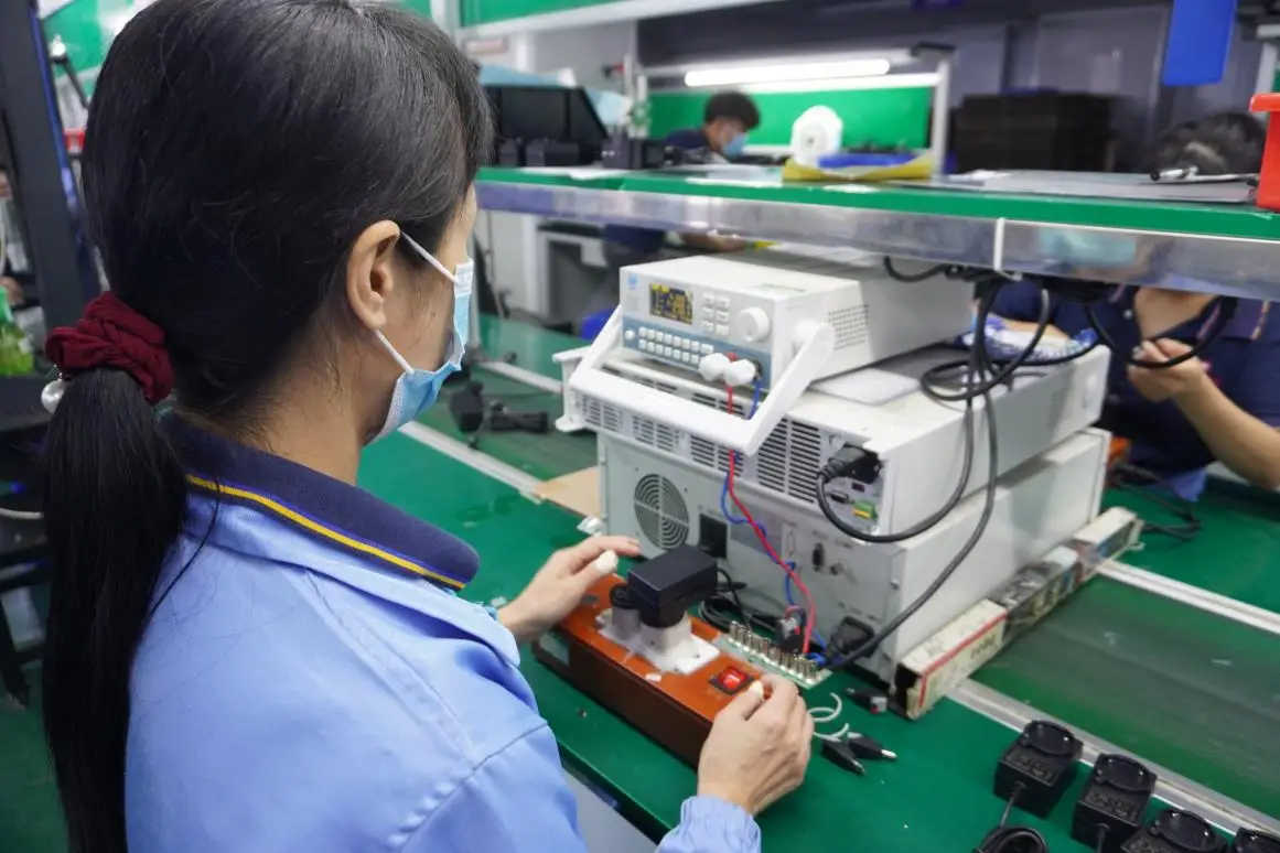 Functional test process for USB chargers at Laisen Electronics