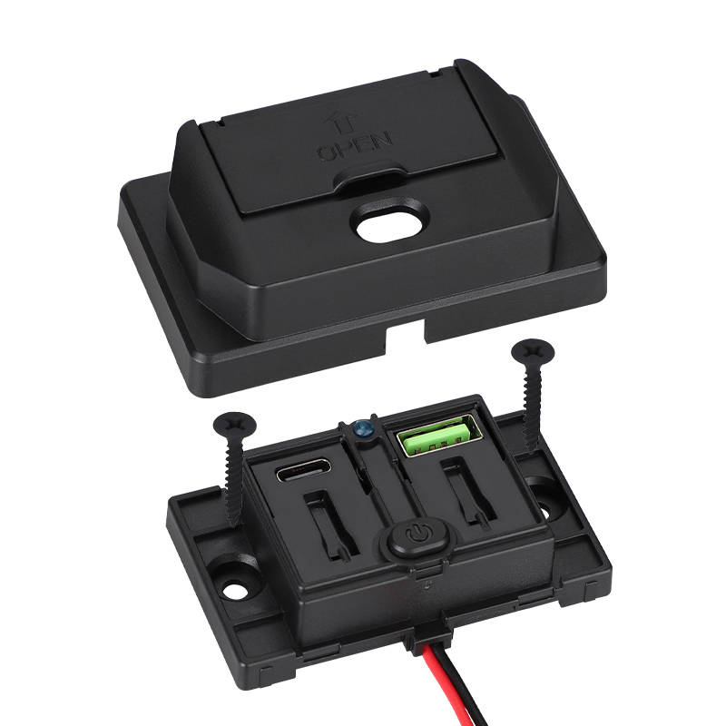 Bus USB Charger with Fuse Protection Dual Port Type C Pd and USB a Safe Power Delivery