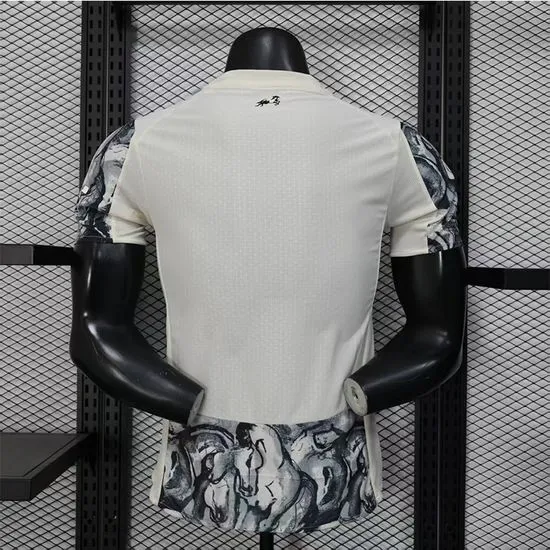 Camiseta de fútbol réplica tailandesa