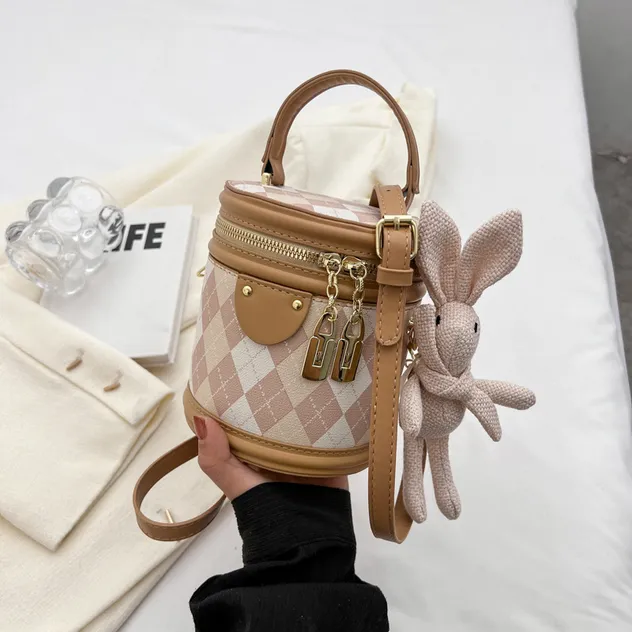 Wx2928 Bolso cruzado tipo baguette de lunares estilo gelatina