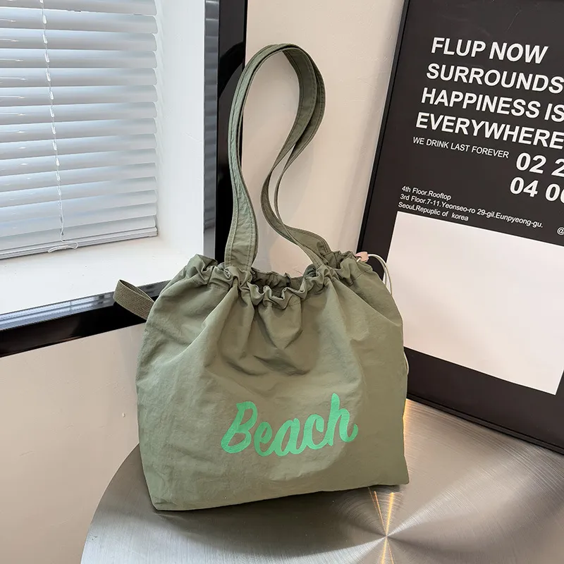 Bolsa de compras personalizada para damas, bolsa de playa ligera de nylon con cordón para mujeres, verano