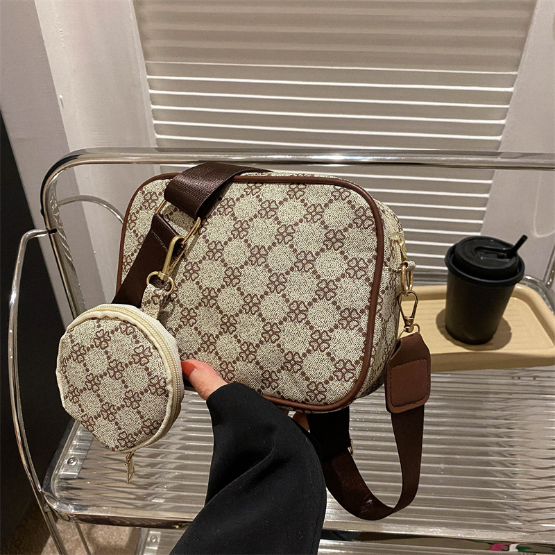 Bolso de mano pequeño de mujer de cuero PU de diseñador de lujo con estampado de cuadros, bolso cruzado simple, bolso de hombro tipo concha para damas, tote de viaje
