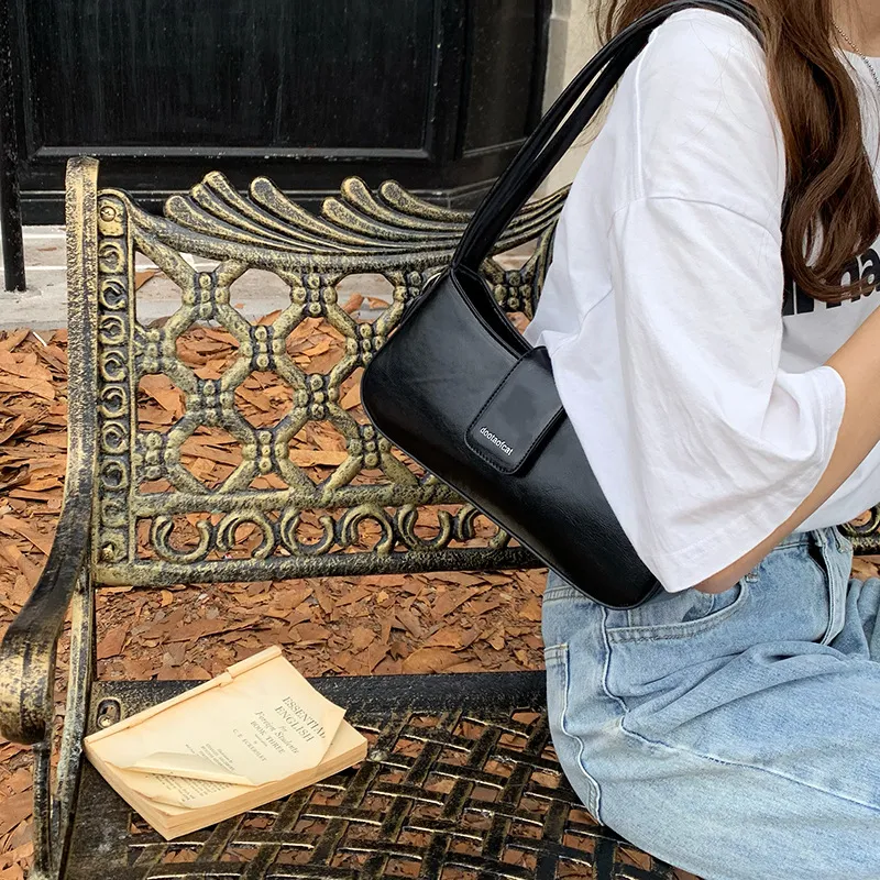 Bolsa de mano clásica tipo baguette portátil y casual para chicas y mujeres