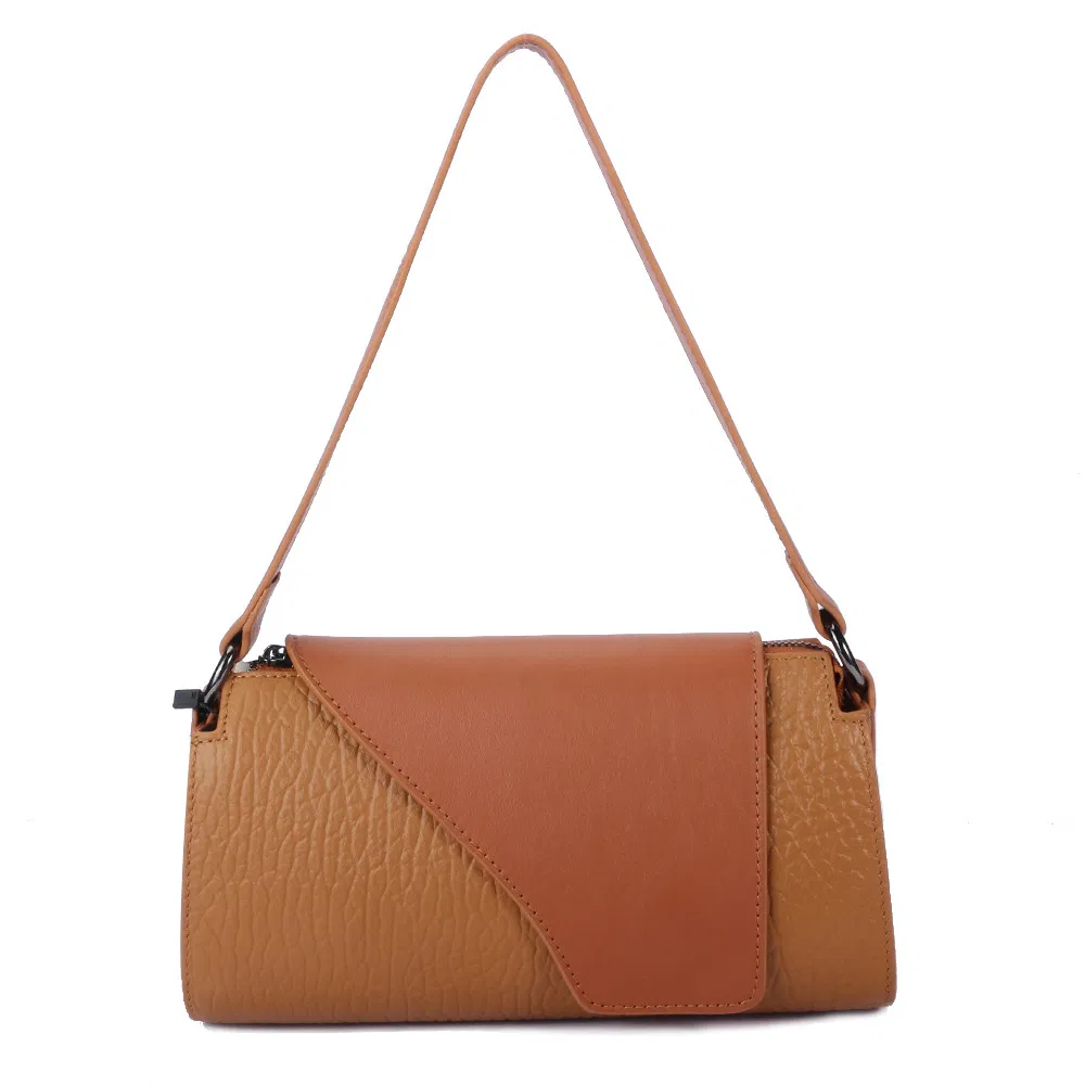 2026 Bolsa baguette de cuero negro minimalista con solapa asimétrica, bolso de hombro para uso diario