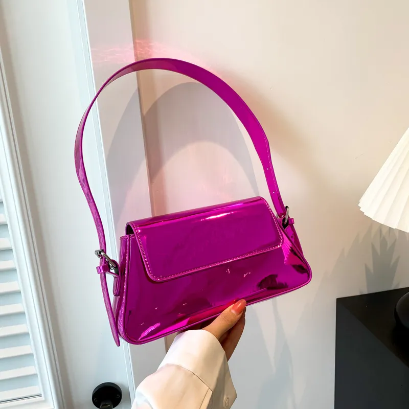 Bolso baguette de mujer de charol elegante, textura brillante, bolso de hombro y axila