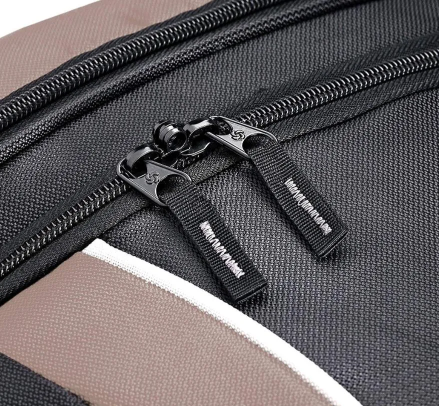 Detalle de bolsa de fin de semana