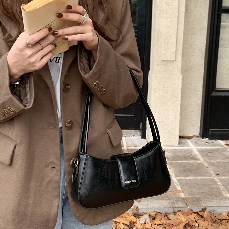 Bolsa de mano clásica tipo baguette portátil y casual para chicas y mujeres