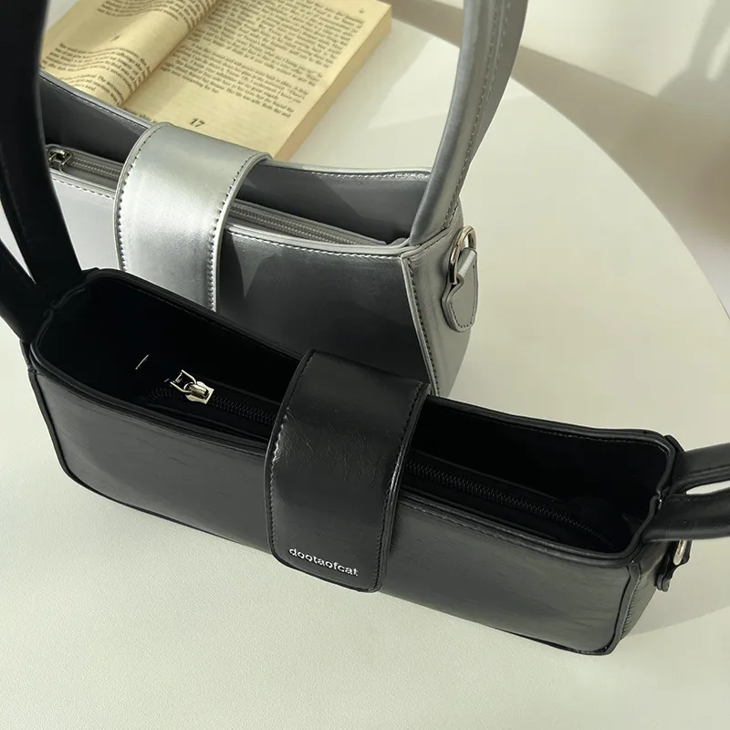 Bolsa de mano clásica tipo baguette portátil y casual para chicas y mujeres