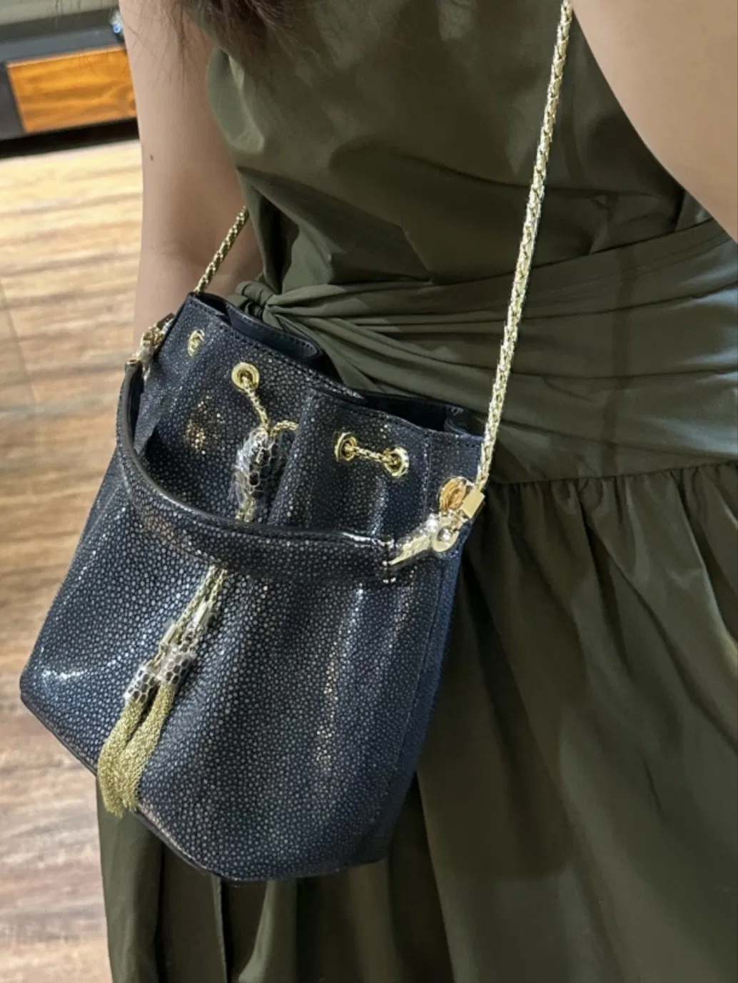 Bolso Clásico Réplica para Mujeres Estilo Cubo Venta al por Mayor Fábrica Productos Meticulosamente Elaborados La Primera Opción para Fashionistas