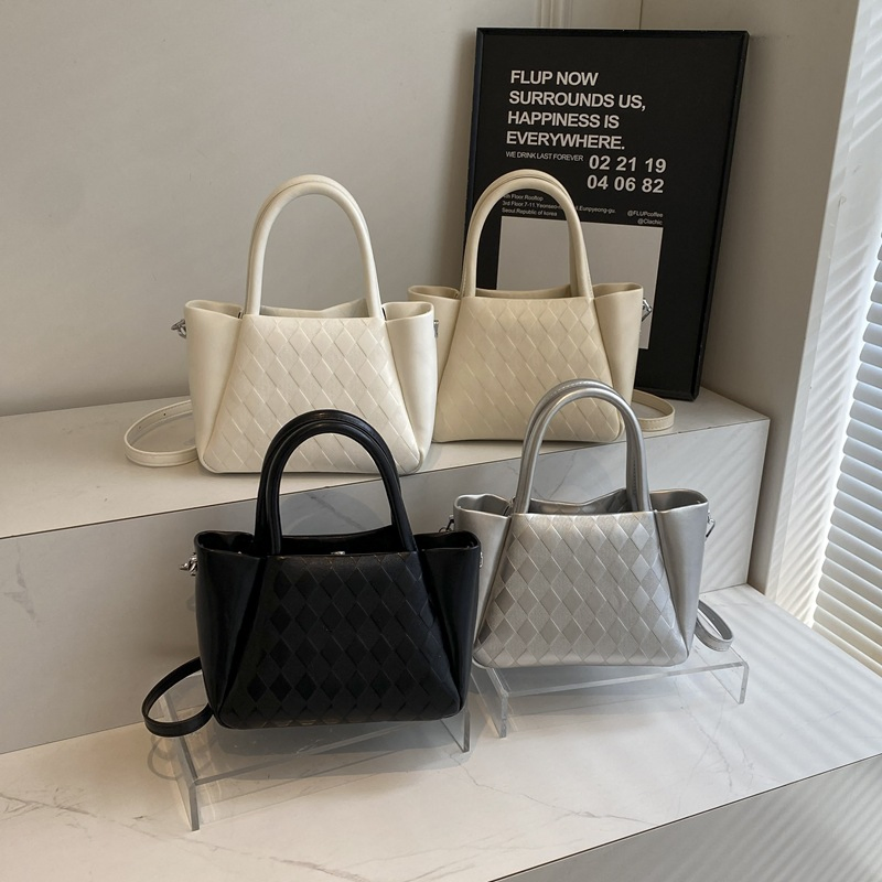 Bolso Tote de Diamante Acolchado para Mujeres en Negro con Asas Superiores y Correa Cruzada Desmontable, Bolsa Versátil de Dos Maneras para Llevar en Negro