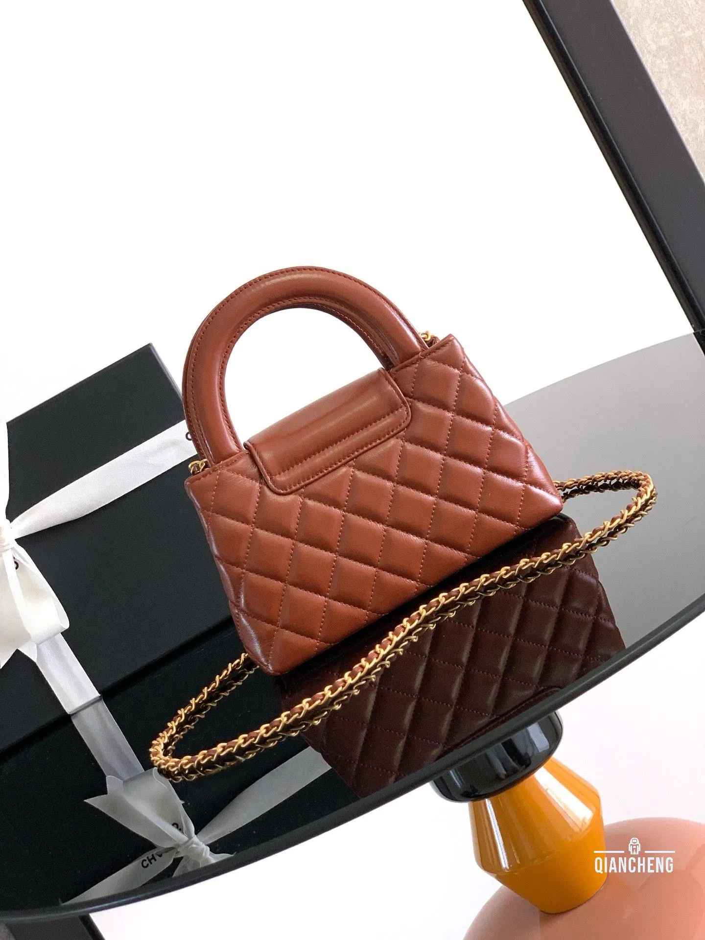 Bolsos de mano de diseño para mujeres 1: 1 réplica de lujo de cuero color baguette retro cesta
