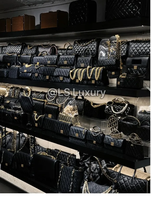 Bolso de mano de cuero elegante