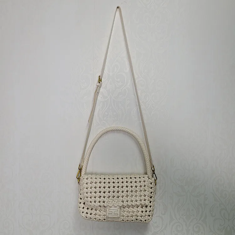 Bolsa baguette en colores variados