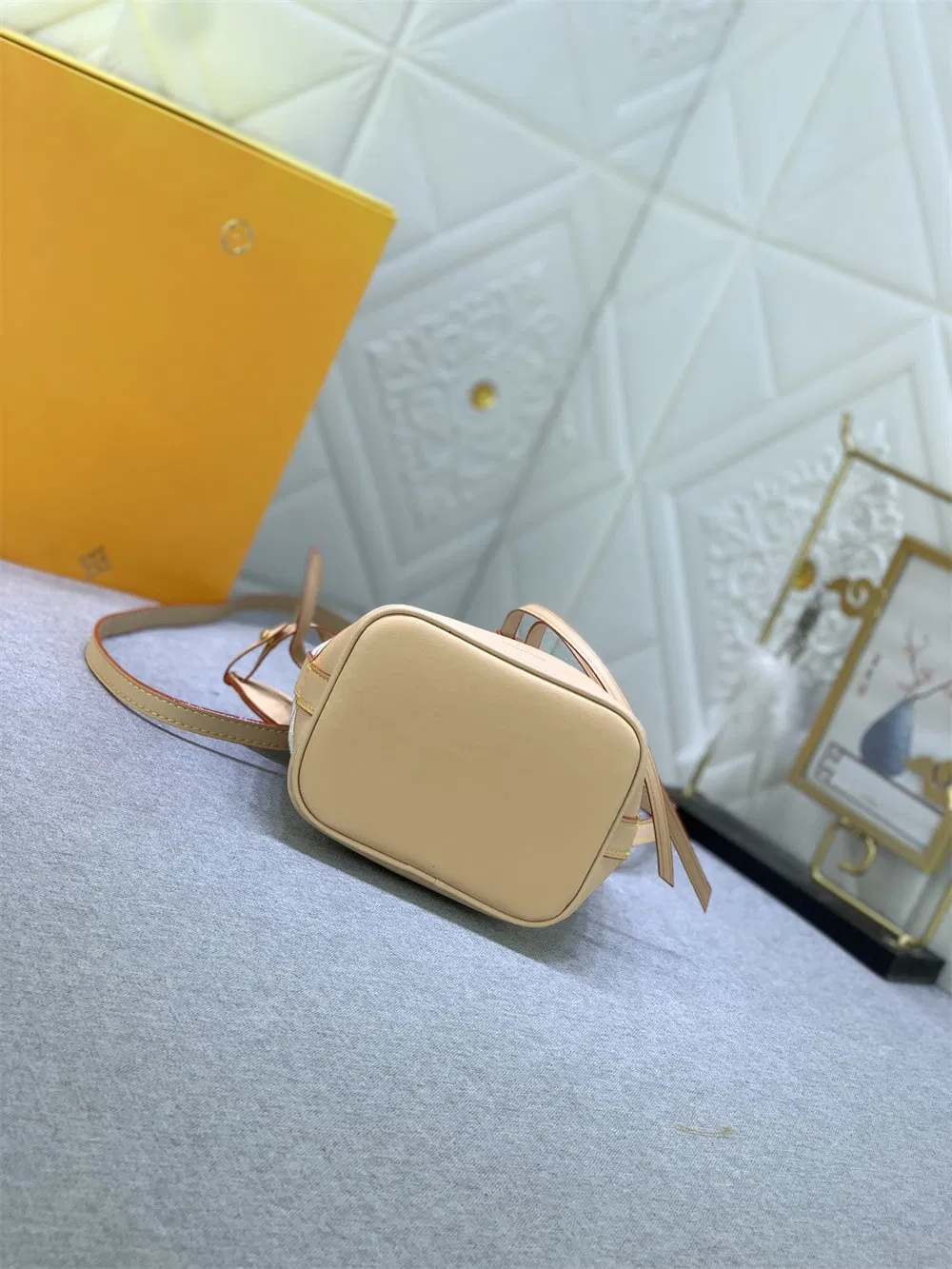2024 Nueva Moda Femenina Clásica Mini Bolsa de Cubo Bolsa de Hombro Bolsa Cruzada