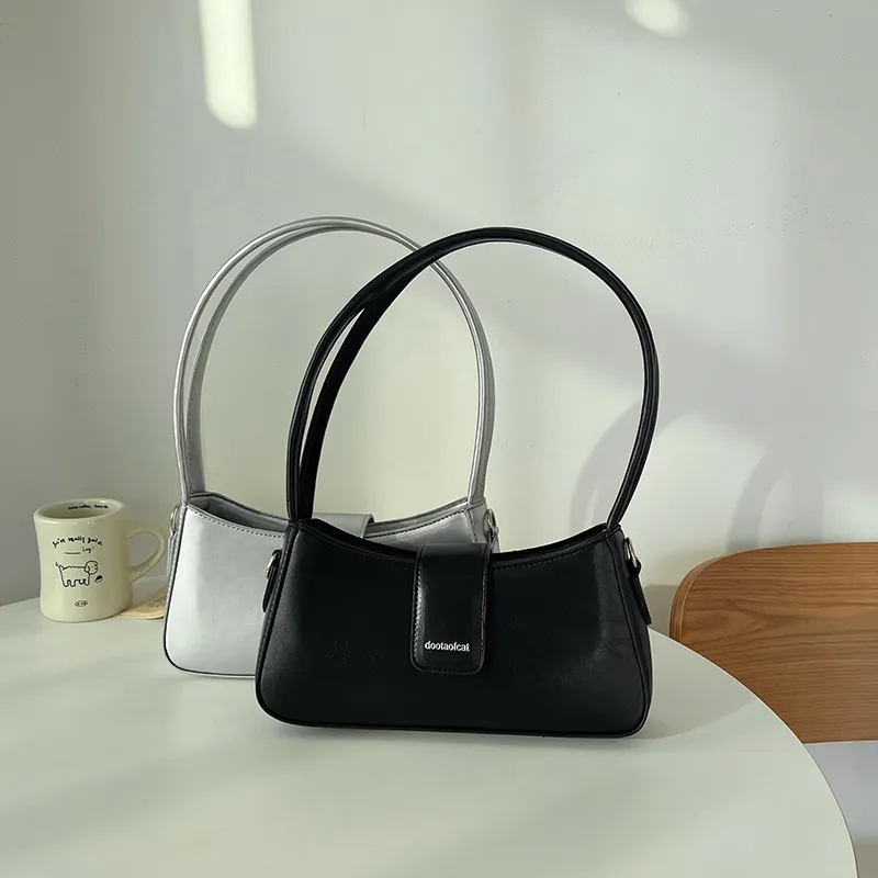Bolsa de mano clásica tipo baguette portátil y casual para chicas y mujeres