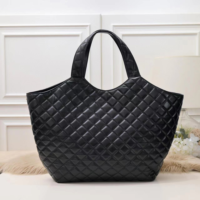 Emg6928 Bolso acolchado de piel de vaca, grabado, genuino, con logo grande, lujo, negro, cuero, personalizado, mujeres, acolchado, bolsa grande