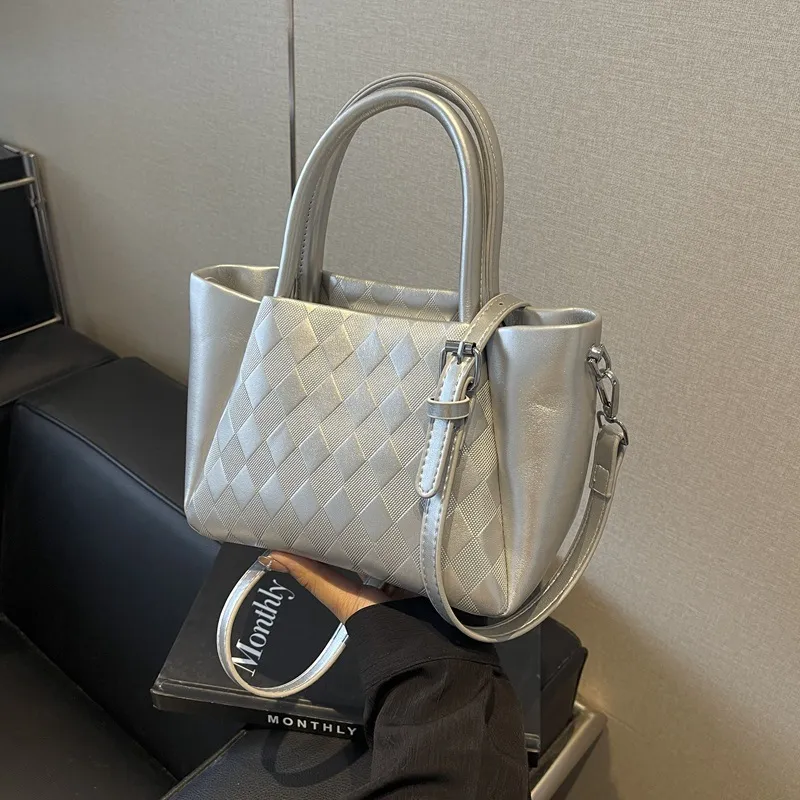Bolso Tote de Diamante Acolchado para Mujeres en Negro con Asas Superiores y Correa Cruzada Desmontable