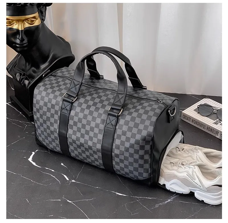 2025 Gran bolsa de viaje de cuero PU para hombres