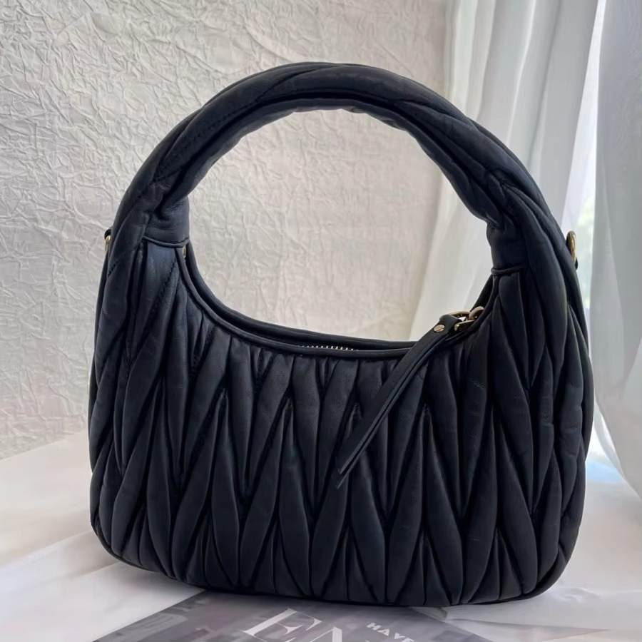 2026 Nueva bolsa hobo de cuero genuino con diseño de diamante acolchado, cierre de cremallera, broche de metal, duradera, suave, gran capacidad, algodón para la playa
